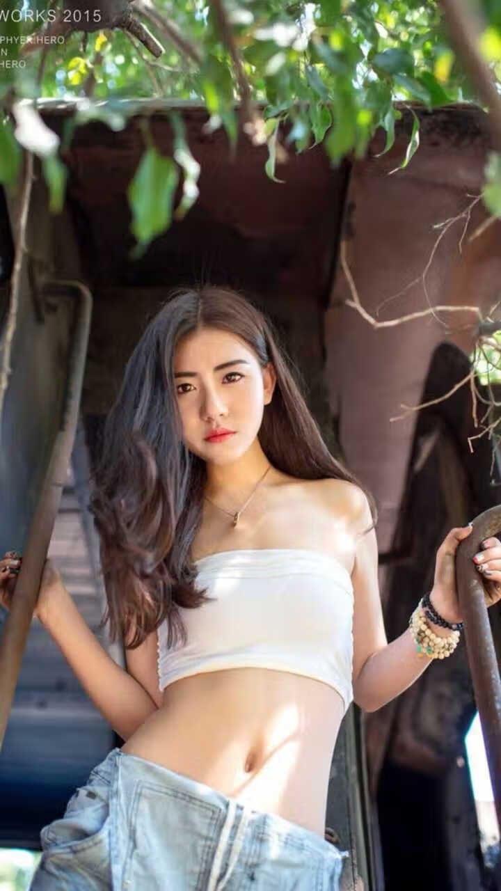 国际体坛巨星足球精彩瞬间:场上对决,足球巨星比赛