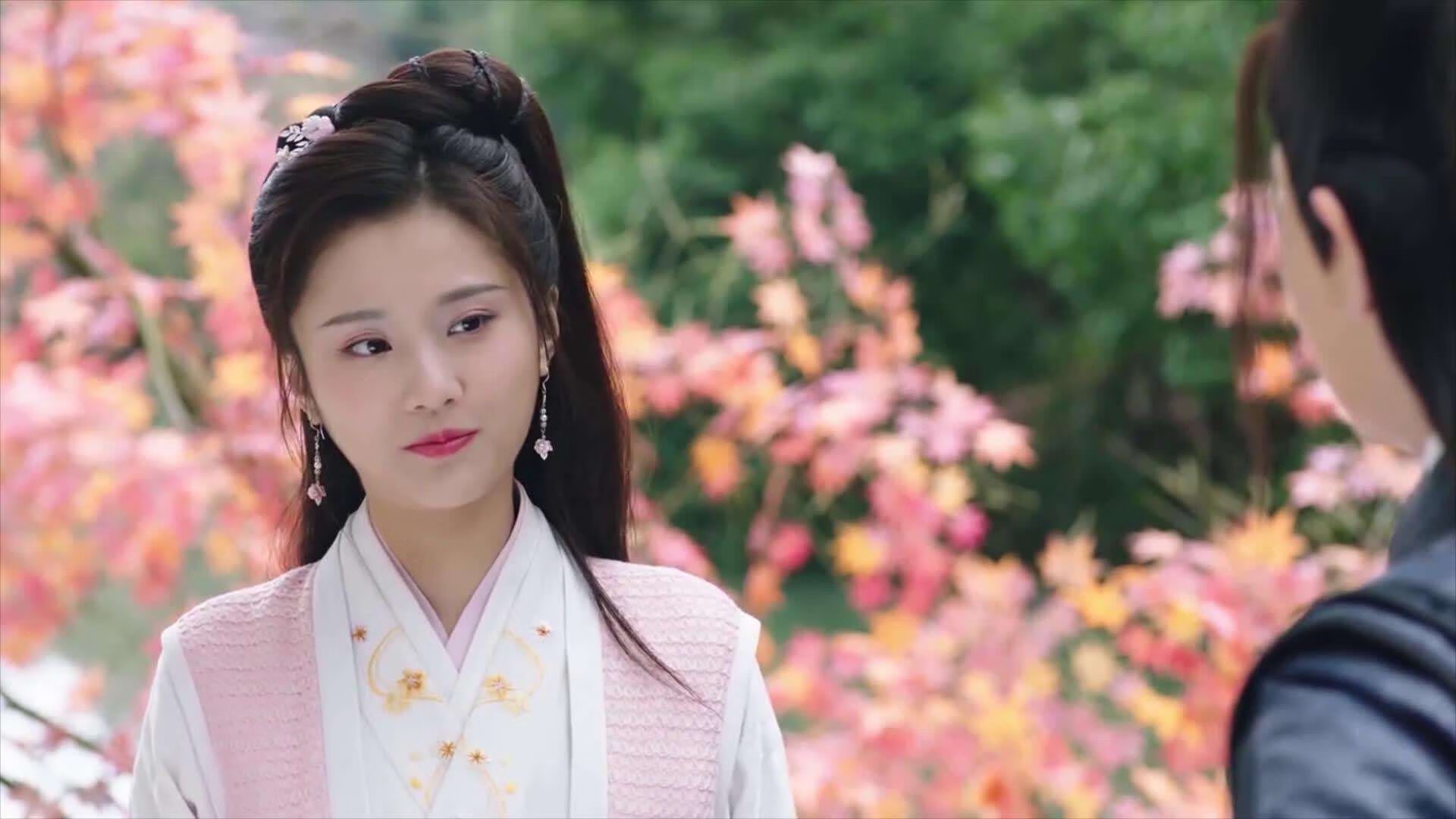 B体育-训练营引入外籍体能师提升队伍整体体能规划水平与科学恢复，国外体能训练课