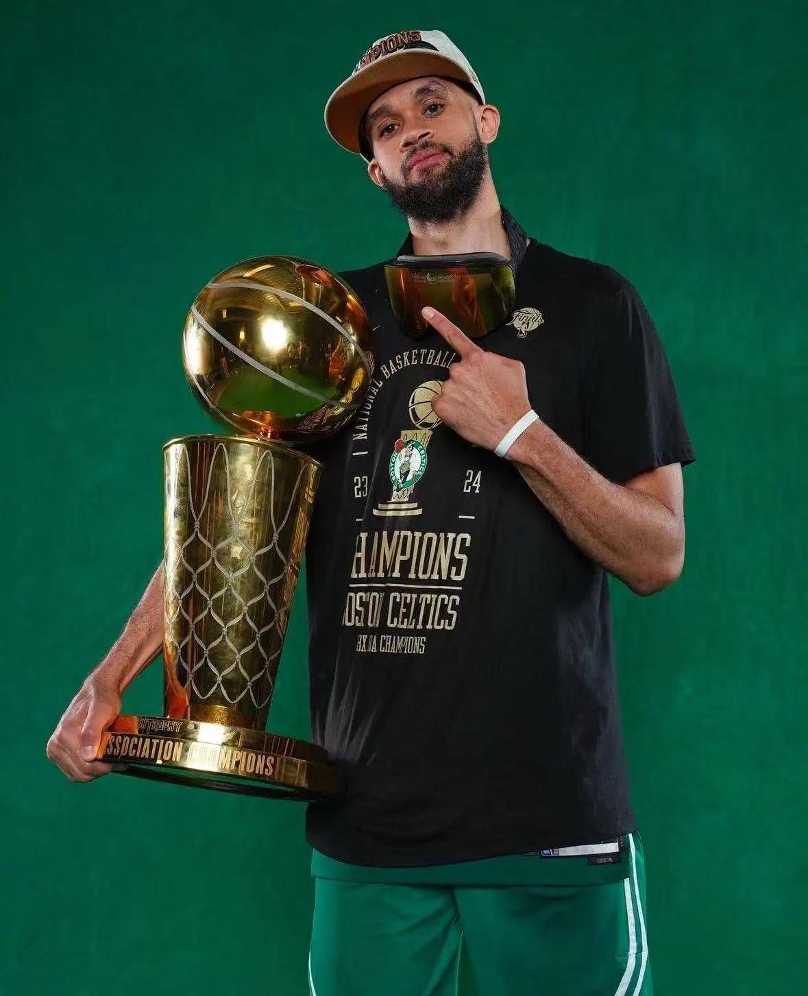 bsports体育：凯尔特人队新赛季：怀特能否提升球队的后场实力？的简单介绍