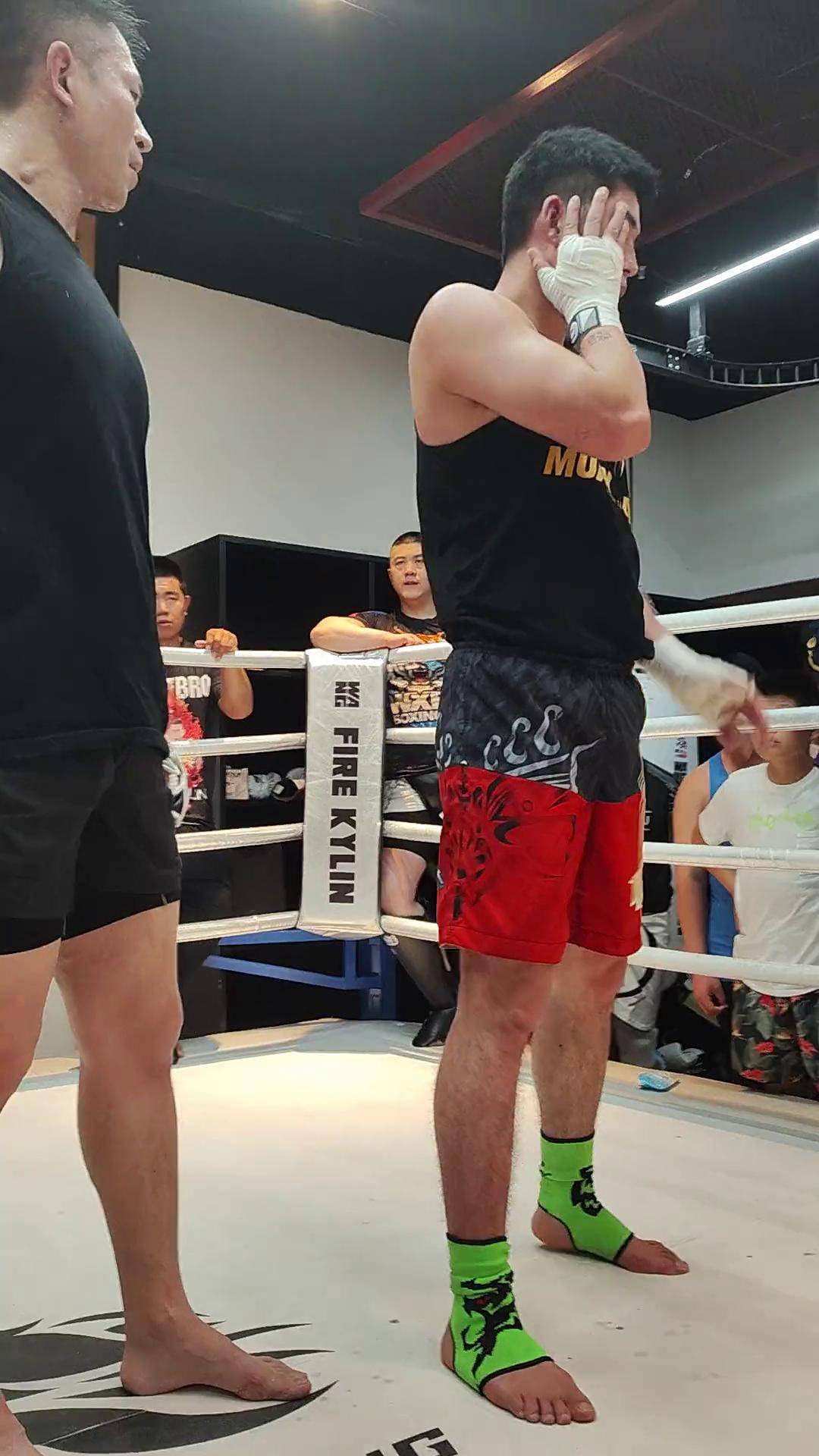 B体育:综合格斗选手的日常训练及其对比赛的影响的简单介绍