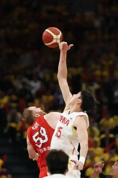 包含B体育官方网址：中国男篮历史上的经典防守：回顾那些令人窒息的防守表现的词条