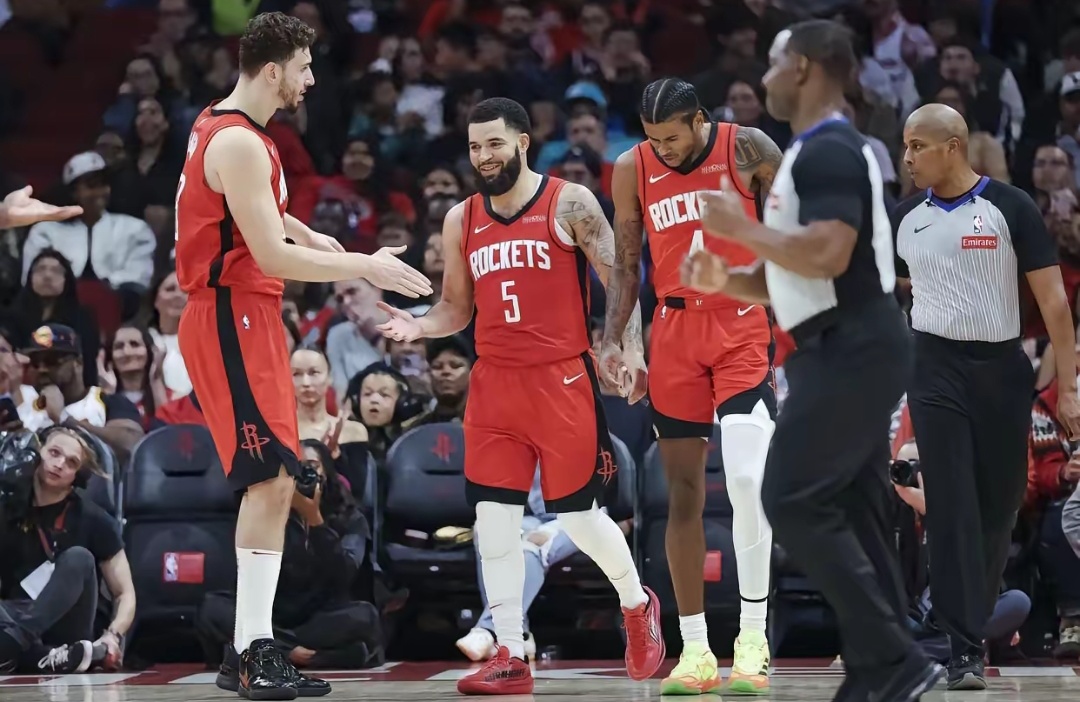 bsports体育：凯尔特人队防守策略：如何限制约基奇的传球？的简单介绍