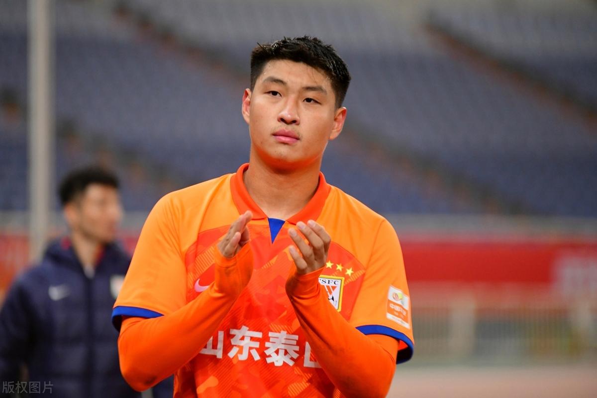 包含B体育平台:郭田雨：在比赛中表现出色，赢得球迷喜爱，成为球队新星的词条