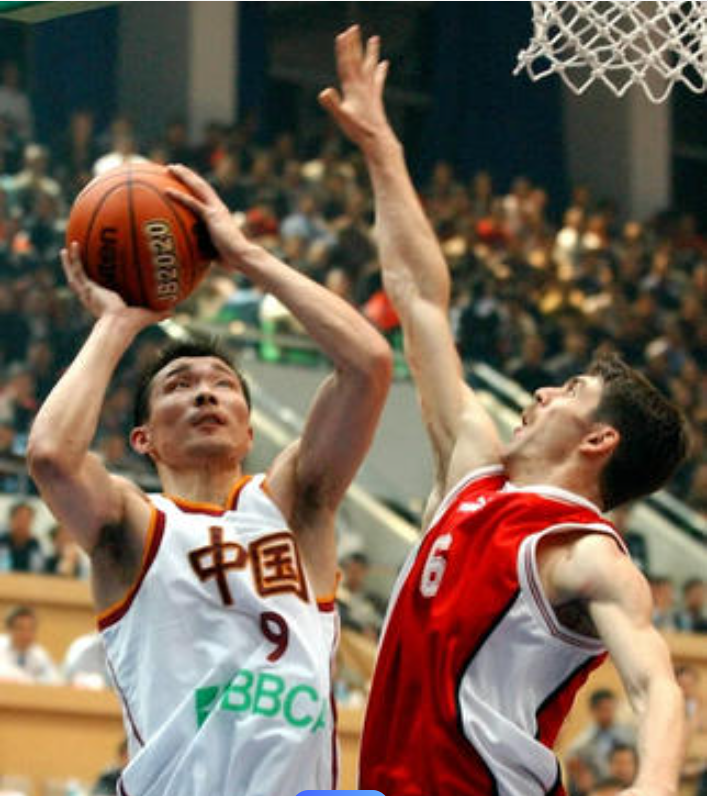 b体育APP-B体育官方网址：中国男篮历史上的经典配合：团队合作的典范的简单介绍
